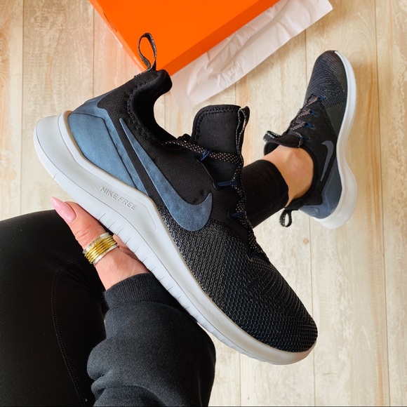 NWT Nike Free Trainers black metallic - Picture 2 of 8